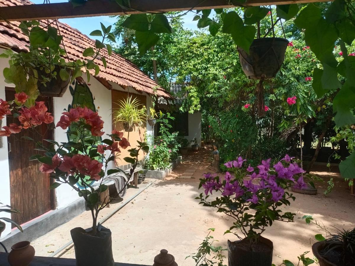 Mamisa Cafe, Home Stay Habarana Exterior photo